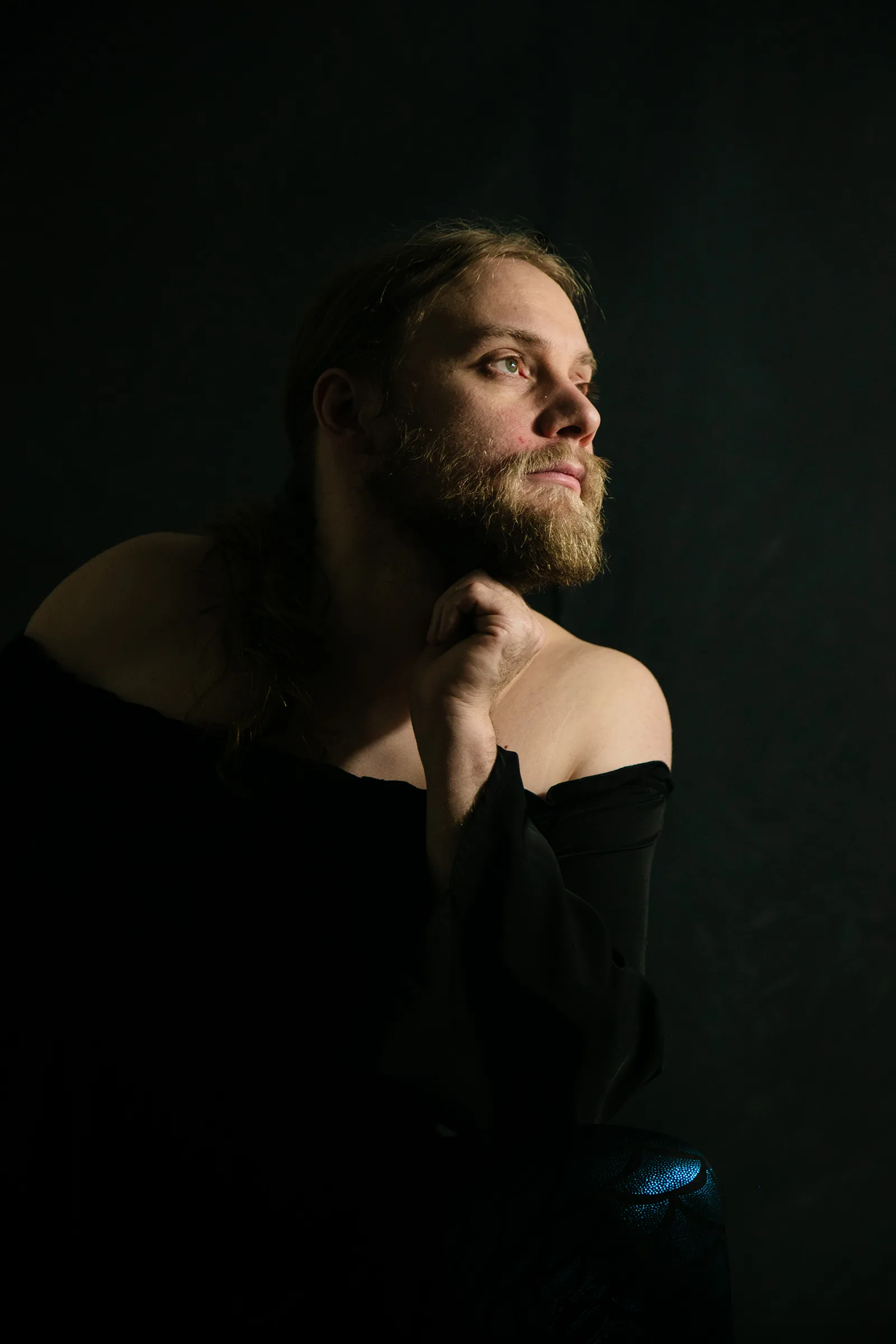 Portrait de Guillaume sur fond clair